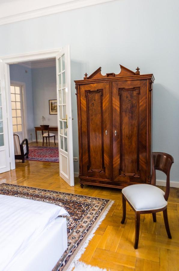Luxury Downtown 3 Bedroom Apartment By Synagoge With Beautiful View Budapest Luaran gambar