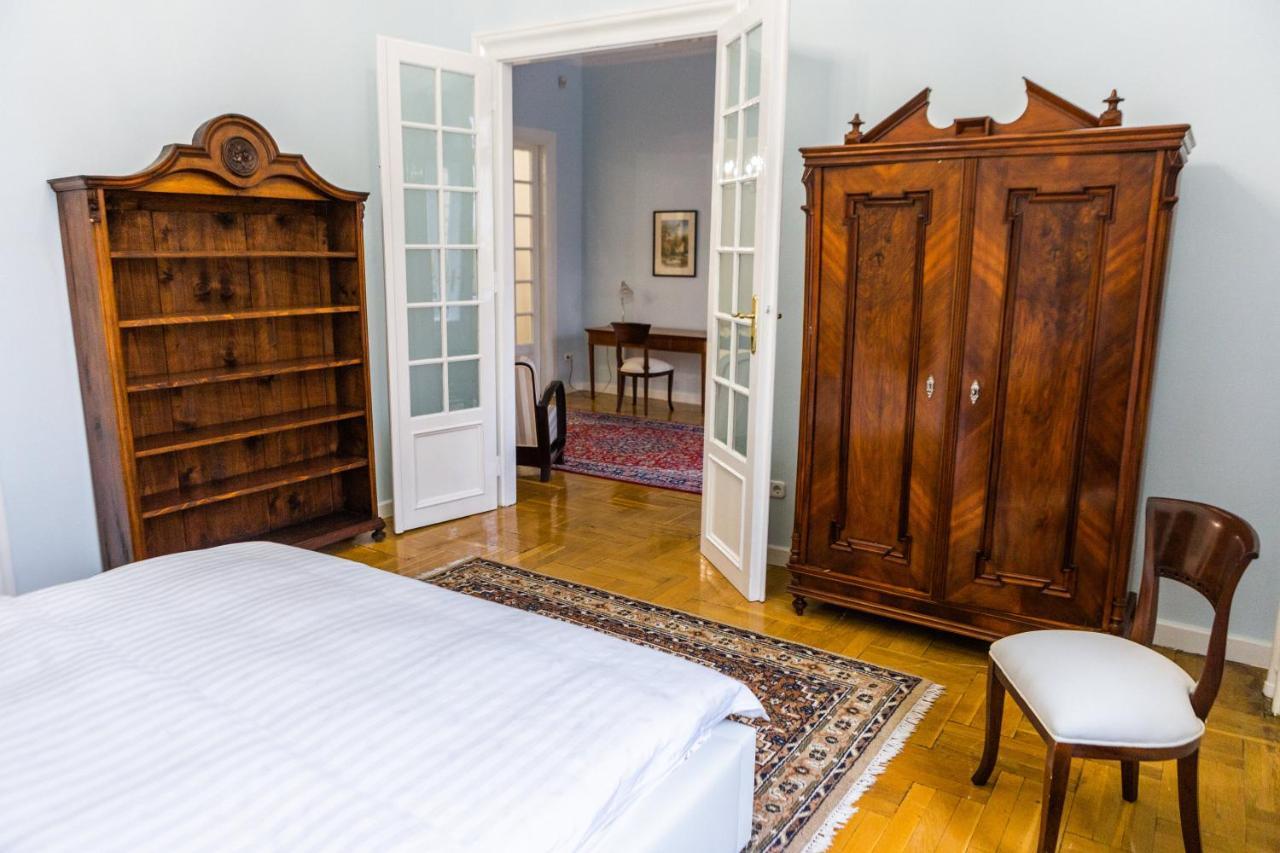 Luxury Downtown 3 Bedroom Apartment By Synagoge With Beautiful View Budapest Luaran gambar