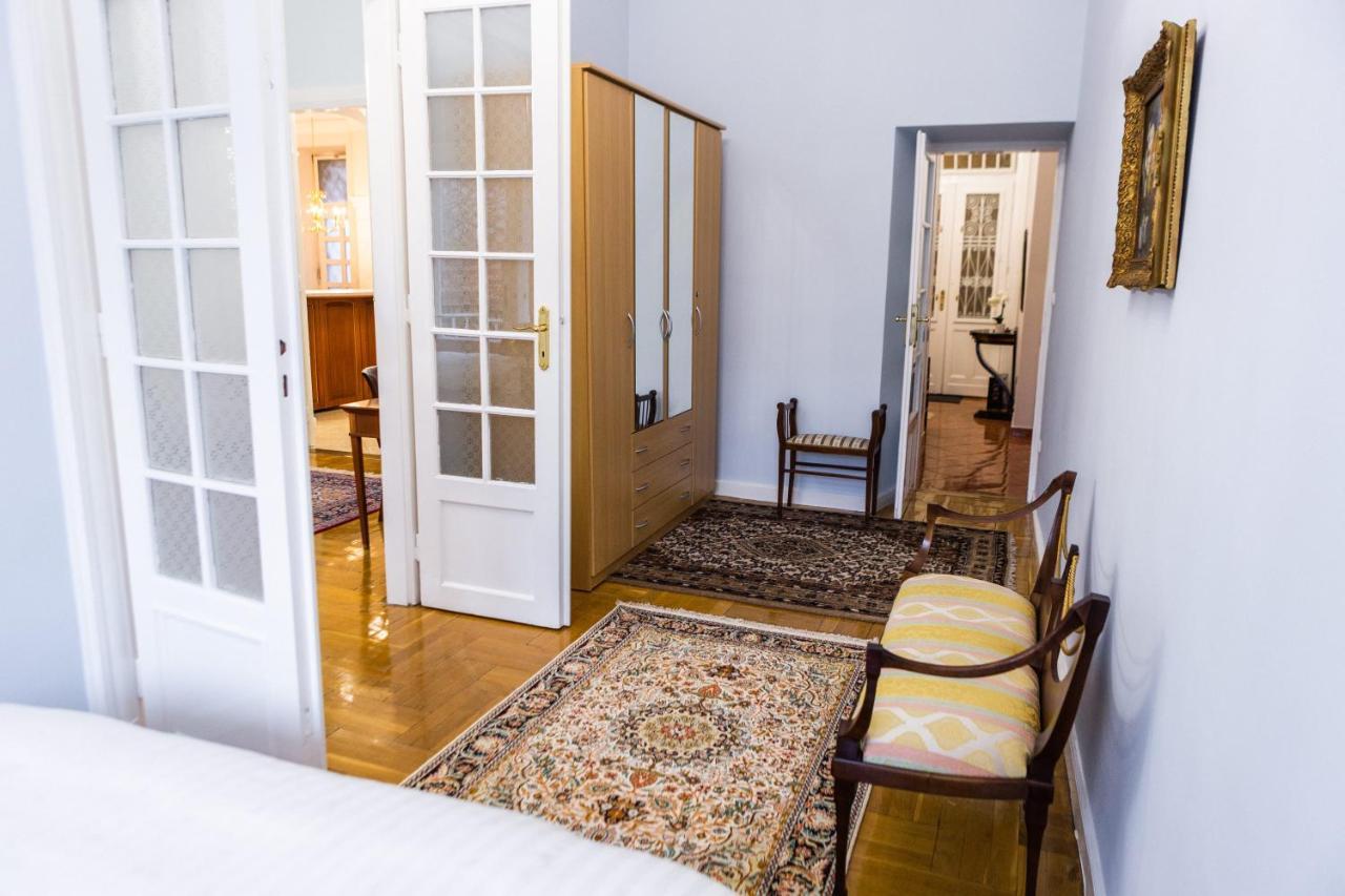 Luxury Downtown 3 Bedroom Apartment By Synagoge With Beautiful View Budapest Luaran gambar
