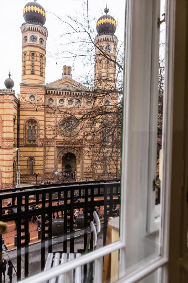 Luxury Downtown 3 Bedroom Apartment By Synagoge With Beautiful View Budapest Luaran gambar