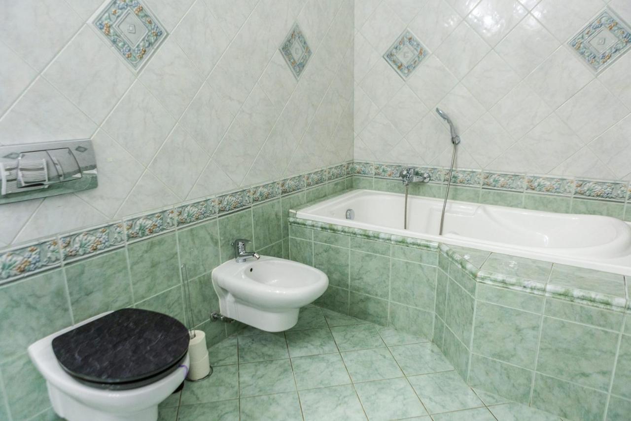 Luxury Downtown 3 Bedroom Apartment By Synagoge With Beautiful View Budapest Luaran gambar