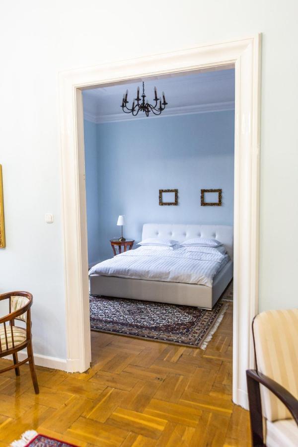 Luxury Downtown 3 Bedroom Apartment By Synagoge With Beautiful View Budapest Luaran gambar