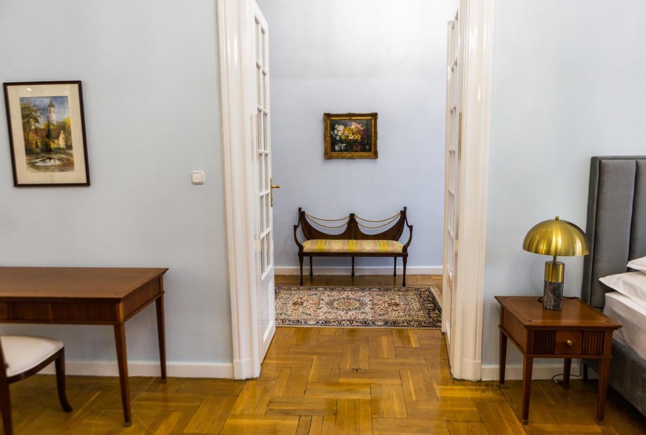 Luxury Downtown 3 Bedroom Apartment By Synagoge With Beautiful View Budapest Luaran gambar