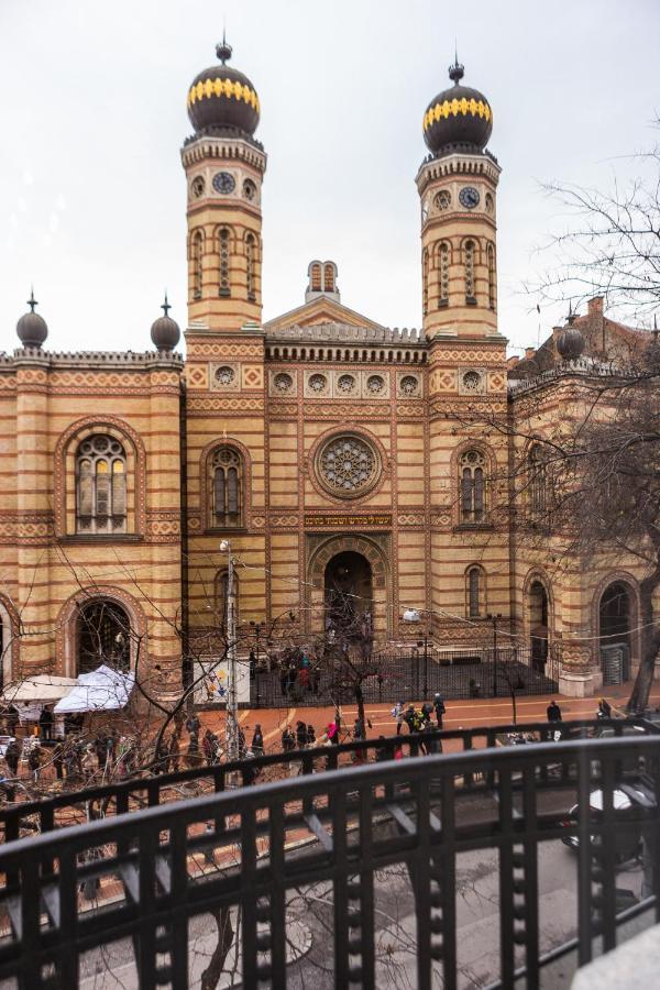 Luxury Downtown 3 Bedroom Apartment By Synagoge With Beautiful View Budapest Luaran gambar