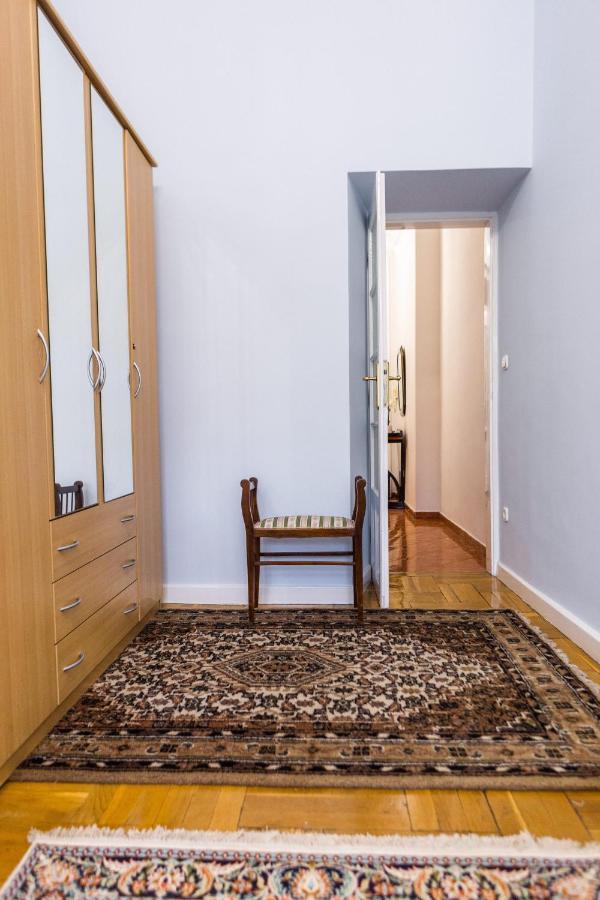 Luxury Downtown 3 Bedroom Apartment By Synagoge With Beautiful View Budapest Luaran gambar