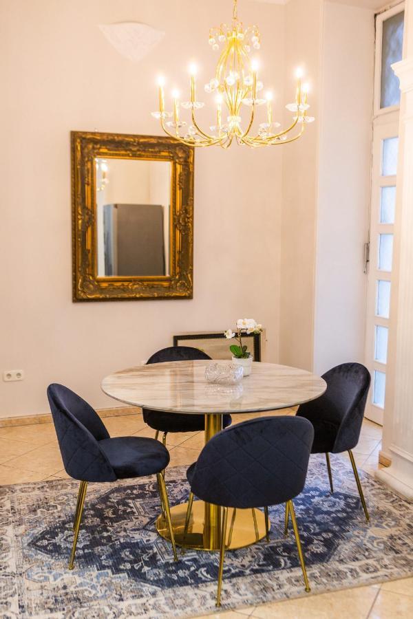 Luxury Downtown 3 Bedroom Apartment By Synagoge With Beautiful View Budapest Luaran gambar