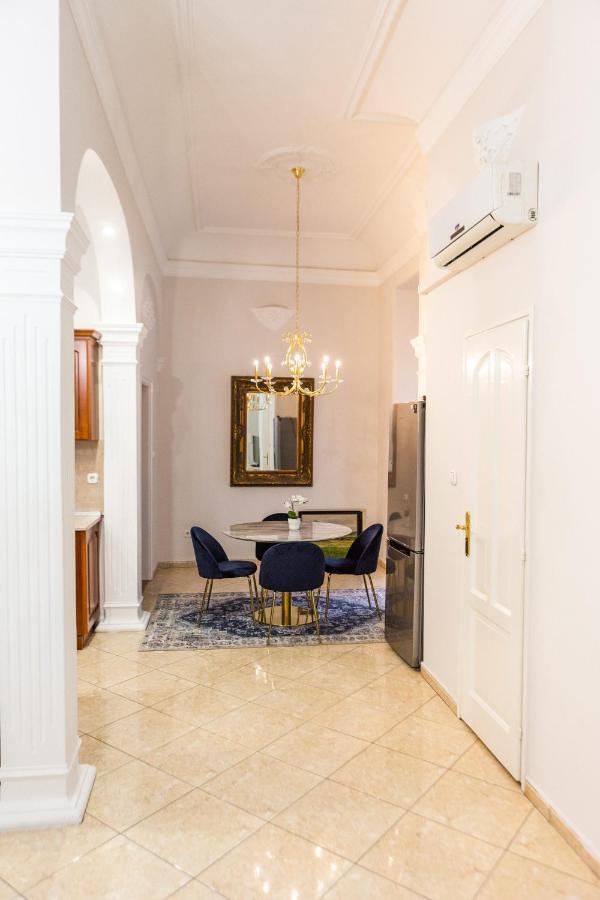 Luxury Downtown 3 Bedroom Apartment By Synagoge With Beautiful View Budapest Luaran gambar