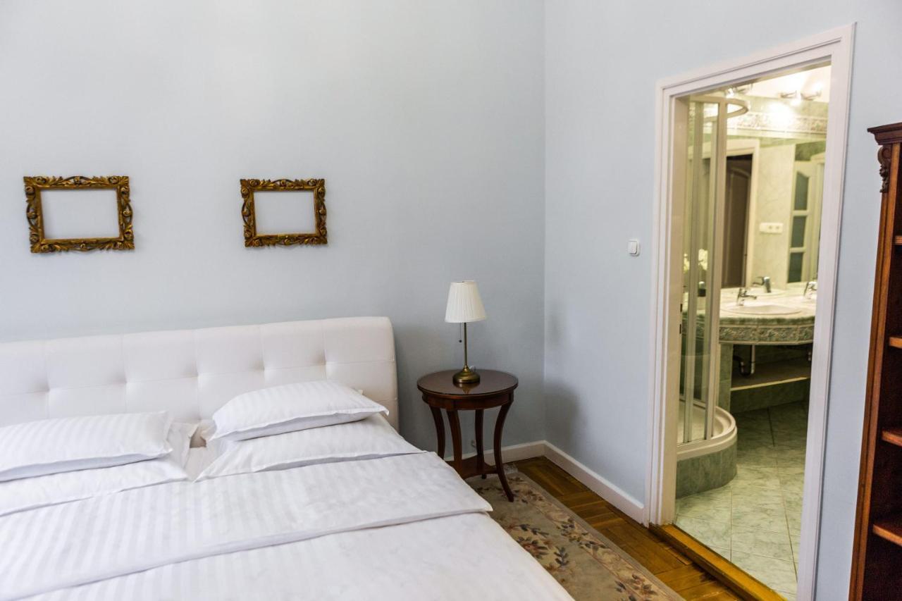 Luxury Downtown 3 Bedroom Apartment By Synagoge With Beautiful View Budapest Luaran gambar