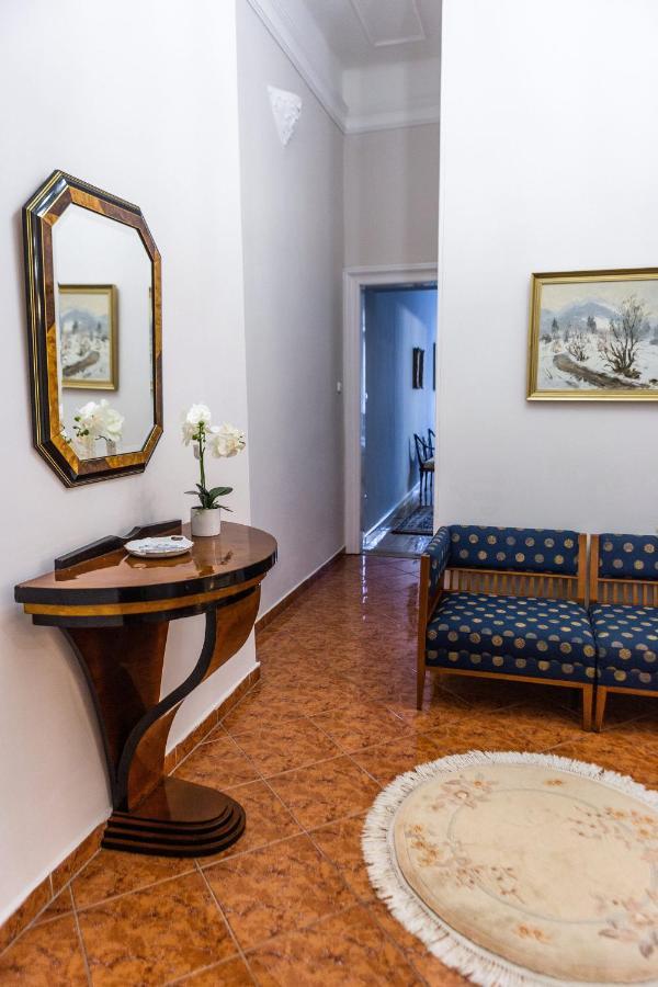 Luxury Downtown 3 Bedroom Apartment By Synagoge With Beautiful View Budapest Luaran gambar