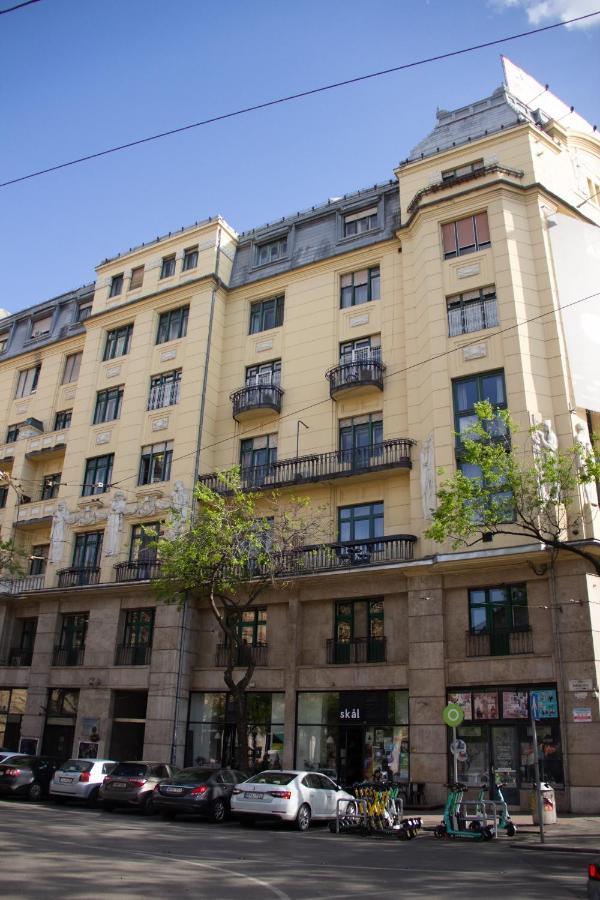 Luxury Downtown 3 Bedroom Apartment By Synagoge With Beautiful View Budapest Luaran gambar